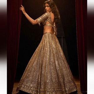 Seema gujral lehenga